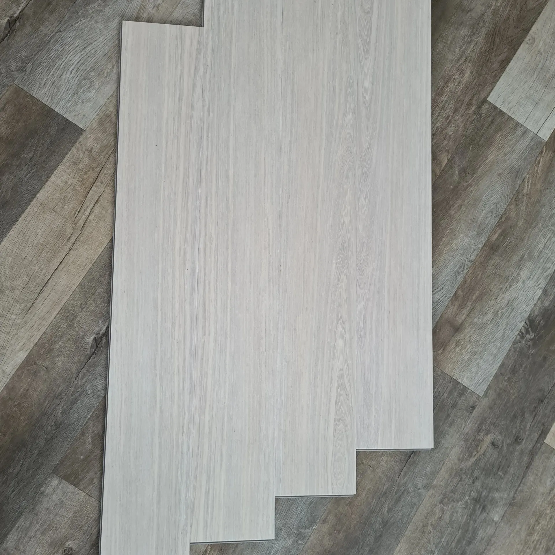 Sang trọng vinyl/SPC/đá nhựa composite LVT tấm ván sàn Tấm vỏ và dính không thấm nước Laminate Sàn Vinyl 5 mét