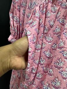 Robe midi élégante en pur coton imprimé pour dames la plus vendue, parfaite pour le brunch de bureau et les vêtements de voyage, originaire d'Inde - Product Image 4