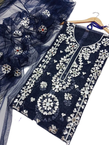 ชุดสาหรี่กะมีซผ้าอะคริลิคประดับด้วยงานปักลายโกต้าสีทองหรูหรา สไตล์ผสมผสานแบบดั้งเดิม เหมาะสำหรับงานปาร์ตี้ของผู้หญิง - Product Image 4