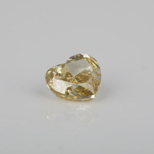 Diamants en vrac de 3,0 carats, taille cœur, fantaisie jaune vif, cultivés en laboratoire, VS1-VS2, certifiés par l'IGI avec certificat - Product Image 2