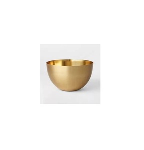Cuenco para servir de latón hecho a mano con diseño tradicional para bodas indias, comedor en casa y presentación de comida étnica - Product Image 1