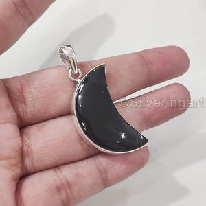 Colgante de Plata de Ley 925 con Piedra Preciosa de Ónice Negro Natural, Piedra de Nacimiento de Diciembre, Luna Creciente, Joyería Hecha a Mano - Product Image 5