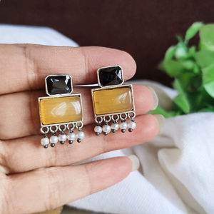 Pendientes de tuerca chapados en plata con patrón oxidado de varios colores, estilo de forma cuadrada de moda para regalo, Material principal de latón - Product Image 3