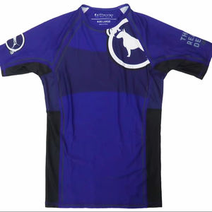 เสื้อรัดกล้ามเนื้อ MMA ระบายอากาศ ป้องกันรังสียูวี เป็นมิตรกับสิ่งแวดล้อม UPF50+ แบบสั่งทำพิเศษสำหรับผู้ชาย แขนสั้น แห้งเร็ว ปี 2026 ราคาขายส่ง - Product Image 1