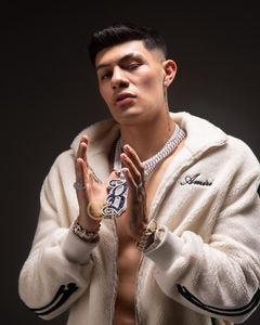 Exclusivo colgante personalizado de plata con diamantes vvs y piedras de esmeralda, dije de 1 pulgada, 20 gramos, corte esmeralda, certificado IGI, venta al por mayor a granel - Product Image 1