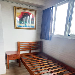 Elegante Mesita de Noche de Madera de Teca con Patas Cónicas |   Con 1 Cajón y Patas Cónicas para una Decoración de Dormitorio Ligera, Aireada y Moderna - Product Image 4