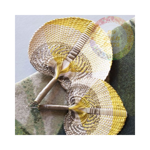 Ventilador de mano de bambú de alta calidad de Vietnam | Hecho a mano para soluciones de refrigeración elegantes y fines decorativos - Product Image 5