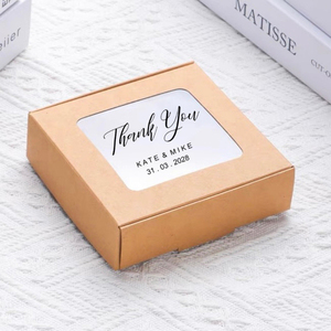 Scatola Regalo in Carta Kraft con Logo Personalizzato e Finestra, Scatole per Confezioni Regalo con Nome e Data Personalizzati Stampati per <span class=keywords><strong>Bomboniere</strong></span> Matrimoniali - Product Image 3