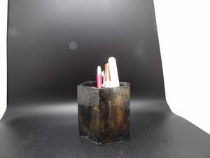 Bolígrafo de mesa Halder Tipo mármol Portalápices Mejor precio Portalápices de resina para oficina Tamaño personalizado Nueva apariencia Fabricante hecho a mano - Product Image 4