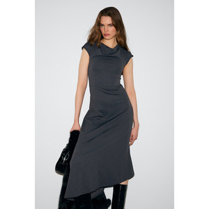 GRIMELANGE SOLIENNE Robe asymétrique à épaules dénudées et manches courtes pour femme, avec détail de jupe cintrée à la taille - Product Image 4