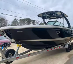 Lancha Usada Chaparral 287 SSX Bowrider 2025, Barco de Trabajo, Barco de Pesca Profesional de Alta Potencia, Remolque para Aventuras Familiares - Product Image 1