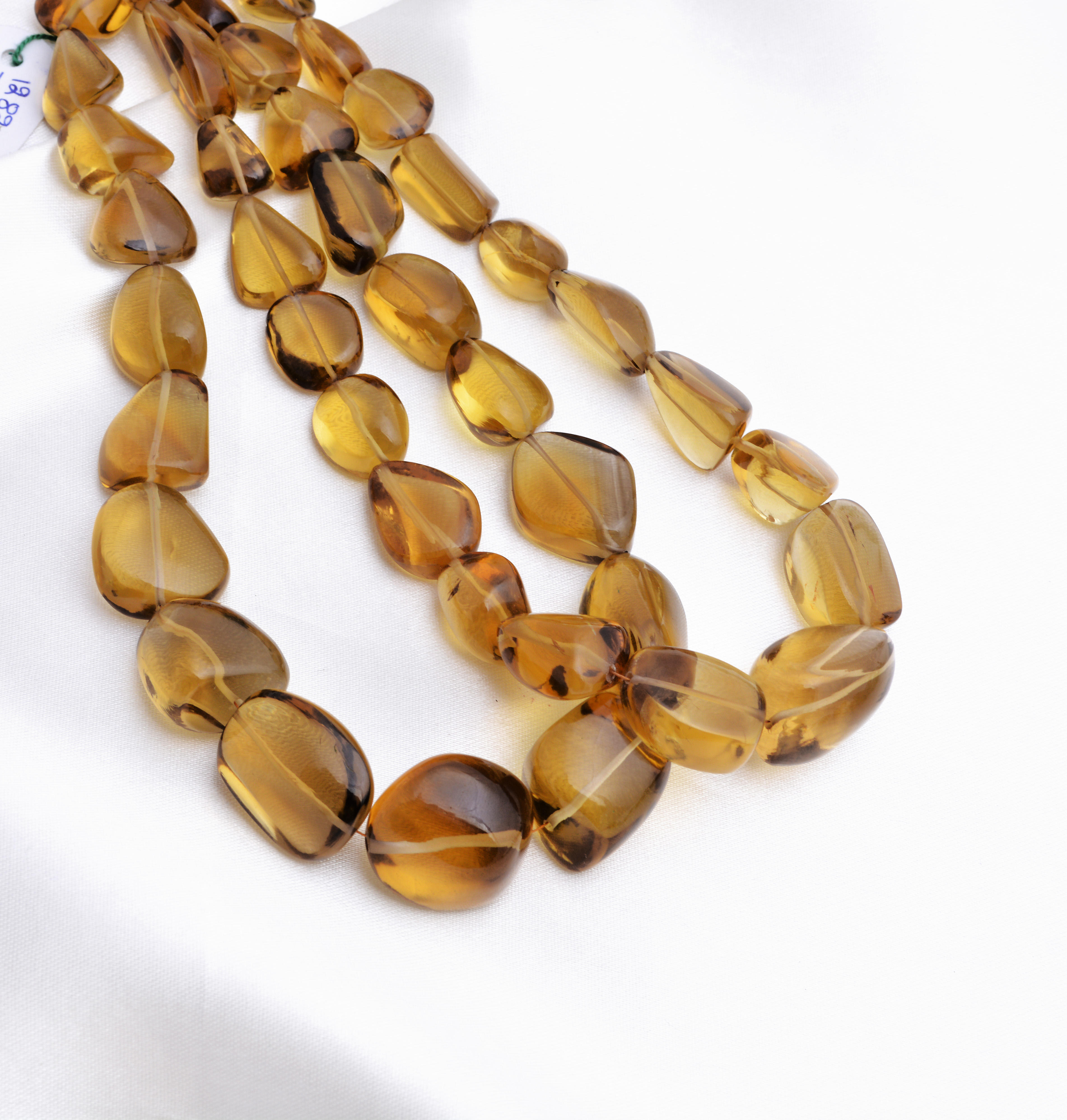 สีน้ำตาล