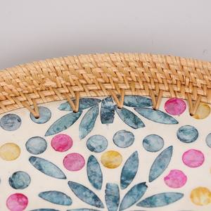 Plateau de service ovale en nacre écologique avec incrustations en rotin, design multicolore pour l'hôtellerie, le stockage, les aliments, les boissons, le café - Product Image 5