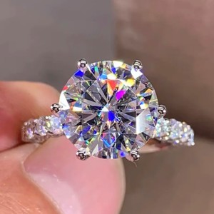 แหวนเพชรทรงเจ้าหญิงเพาะเลี้ยงในห้องปฏิบัติการ สำหรับงานหมั้น งานแต่งงาน หรือวันครบรอบ ได้รับการรับรองจาก IGI ตัวเรือนเงินสเตอร์ลิงชุบทองแบบช่อง - Product Image 4