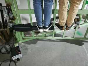 Abridor <span class=keywords><strong>de</strong></span> puerta enrollable Sanford <span class=keywords><strong>de</strong></span> ahorro <span class=keywords><strong>de</strong></span> energía, Motor <span class=keywords><strong>de</strong></span> puerta oscilante eléctrico, hoja oscilante individual <span class=keywords><strong>de</strong></span> 400KG, TUYA, aplicación WIFI, Control <span class=keywords><strong>de</strong></span> teléfono - Product Image 2