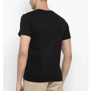 เสื้อยืดคอกลมผู้ชายแฟชั่นฤดูร้อนแขนสั้นดีไซน์ใหม่วัสดุโพลีเอสเตอร์/ ผ้าฝ้าย - Product Image 4