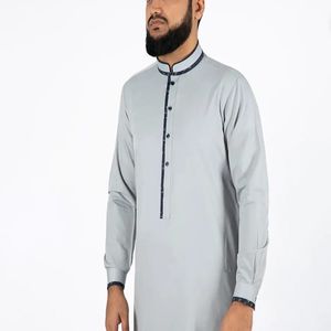 Dernier arrivage de Thobes saoudiens de couleur blanche faits à la main de haute qualité sur mesure Thobes saoudiens fabriqués au Pakistan - Product Image 4