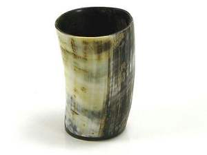 Cuerno para beber hecho a mano para celebrar fiestas con cerveza, elaborado por crafts galore. - Product Image 3