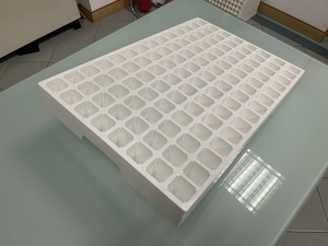 Pots à semis haute performance MOLDICA - Plastique blanc avec trous de drainage intégrés 15,12 L, plateau inclus, fabriqué en Italie pour serre - Product Image 2