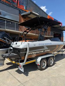 Barco de Aluminio con Cabina, el Más Popular del 2026, para Pesca - Product Image 2