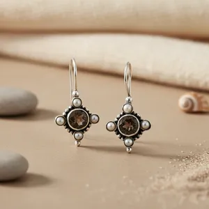 Boucles d'oreilles pendantes vintage en laiton plaqué or avec fausses perles blanches et croix en quartz fumé, bijoux de mariage pour femmes, Rajasthan - Product Image 3