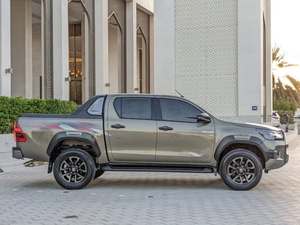 รถกระบะมือสอง ปี 2022 ไฮลักซ์ 4x4 ดับเบิ้ลแค็บ V6 CC4000 ดีเซล เทอร์โบ เกียร์ออโต้ พวงมาลัยซ้าย ล้อแม็ก R18 ผ้าหุ้มเบาะสีเข้ม - Product Image 1