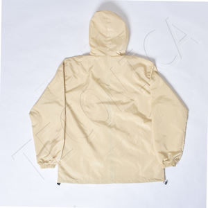 Veste coupe-vent à coque souple personnalisée pour l'extérieur, respirante, imperméable avec col montant, sweat à capuche avec fermeture éclair, grande taille, unisexe - Product Image 2