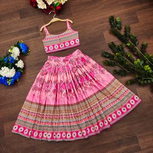 Shoryam Fashion - Lehenga Choli de Rayón con Estampado Floral Rosa, Completamente Cosido, para Niñas Pequeñas, Ropa Étnica para Fiestas, Tradicional - Product Image 2