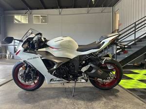 Ninjas ZX6R KRTs Editions 2025 de haute qualité disponibles pour l'expédition mondiale - Product Image 3