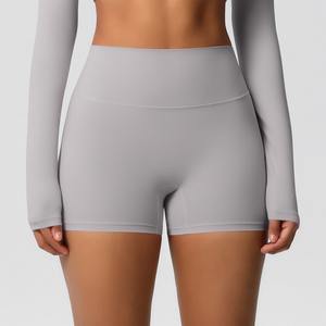 Shorts de course sans couture en gros, shorts de fitness et de cyclisme invisibles avec effet froncé aux fesses, shorts de yoga personnalisables pour femme - Product Image 1