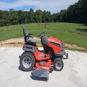 Cortacésped Husqvarna de calidad premium para un cuidado del césped sin esfuerzo Entrega rápida Compre ahora y experimente una siega suave - Product Image 2