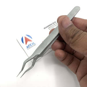 Pince à cils pointue professionnelle en acier inoxydable | Pince à cils pointue professionnelle en acier inoxydable avec échantillon gratuit - Product Image 1