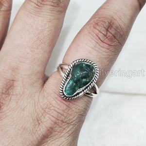 Bijoux en pierre brute Bague pour femme Turquoise tibétaine naturelle Pierre précieuse brute Décembre Pierre de naissance Bague Boho Bague en argent sterling 925 - Product Image 2