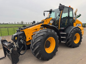 Chargeuse sur pneus télescopique JCB TM420S 173 CV, chargeuse agricole articulée, capacité de levage de 4,1 tonnes, à vendre - Product Image 3