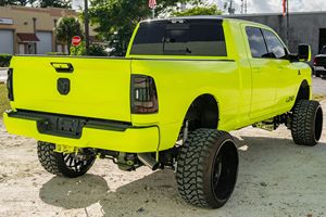 R-a-mm 2500 L-a-r-a-m-ie Sport Mega Cab 2023, 4x4, Caja de Cambios Automática, Título Limpio, Sin Accidentes, con Bajo Kilometraje, Listo para Envío - Product Image 2