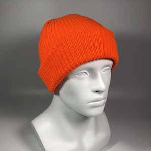 Fabricante ODM, Gorro de Punto Personalizado de Color Sólido Unisex para Deportes de Invierno, 100% Acrílico, con Puño, Color Naranja, Jacquard - Product Image 4