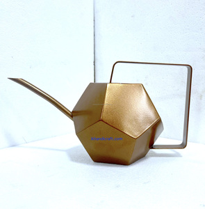 หัวเหล็กรูปหกเหลี่ยมทำจากโลหะเป็นเอกลักษณ์เฉพาะตัวสำหรับรดน้ำในบ้านกลางแจ้งแบบปรับแต่งได้ - Product Image 2