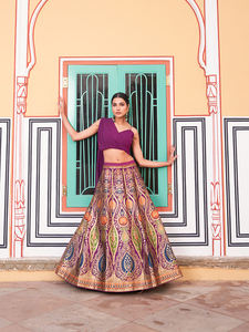 Belle Banarasi lehenga Avec Tissage Zari Travail - Product Image 2