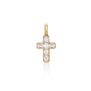 Deslumbrante Collar con Cruz de Diamantes Esmeralda de 1.84 Ct D-F VVS1-VS2, Diamante Cultivado en Laboratorio en Oro Amarillo de 14K, para Regalo de Aniversario de Bodas - Product Image 1