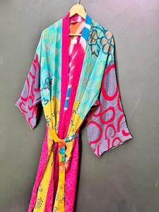 Batas de seda crepé para mujer, con estampado Floral Kimono Sari, regalo de boda de dama de honor de verano perfecto, Kimono Sari de seda crepé - Product Image 5