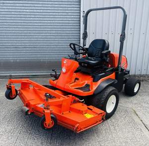 Presse à balles ronde Kubota F3680 à haute productivité avec moteur, boîte de vitesses, capacité de 80 à 120 balles/h - Product Image 2