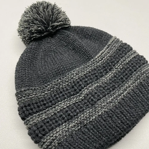 Gorro de Invierno Personalizado de Diseño, 100% Acrílico, Cálido, con Forro de Satén, Transpirable, Impermeable, Unisex - Product Image 2