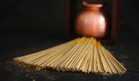 Incienso Masala Indio Natural Premium, Varillas de Incienso de Bambú Ecológicas Hechas a Mano, Agarbatti de Jazmín de Madurai, Sin Carbón, Largas