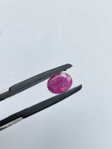 Piedra de corte facetada ovalada de rubí de Mozambique de 3,60 quilates certificada sin calor para la fabricación de joyas finas piedras preciosas naturales - Product Image 5