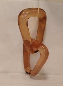 พวงกุญแจงานฝีมือ ROSHAN รุ่นคลาสสิก ลายโซ่เรซิ่น ดีไซน์เกลียวพันกัน รูปทรงโค้งมนแบบออร์แกนิก สองชิ้นเชื่อมต่อกัน - Product Image 4