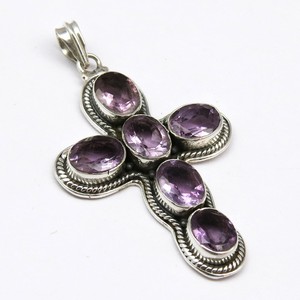 Colgante de Plata de Ley 925 con Gema de Amatista Púrpura en Forma de Cruz, Estilo Bohemio Cristiano, Ideal para Compromiso - Product Image 1