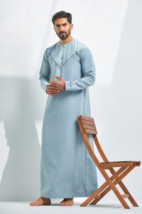 Etiqueta de marca personalizada hombres thobe vestido hombres de alta calidad Jubbah diseño para hombres árabe thobe con logotipo personalizado - Product Image 2