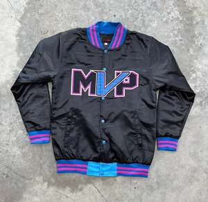 Venta al por mayor de chaquetas universitarias de béisbol con logotipo personalizado para hombre por sublimación elegante Letterman ropa deportiva Varsity chaqueta de invierno de talla grande para hombre - Product Image 4