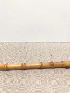 Rehausseur de chaussures en bois avec poignée design et prise élégante pour une utilisation à domicile, décoration d'entrée et assistance quotidienne à la chaussure, provenance d'Inde - Product Image 5