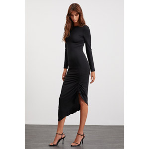 Robe longue asymétrique à manches longues en tissu extensible semi-brillant Claudia pour femmes ETHIQUET - Product Image 4